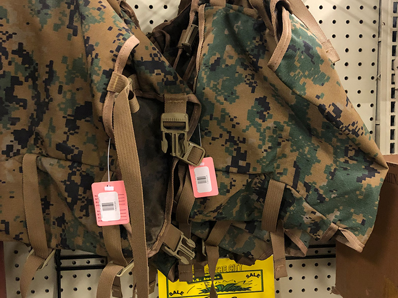 Pouches Military